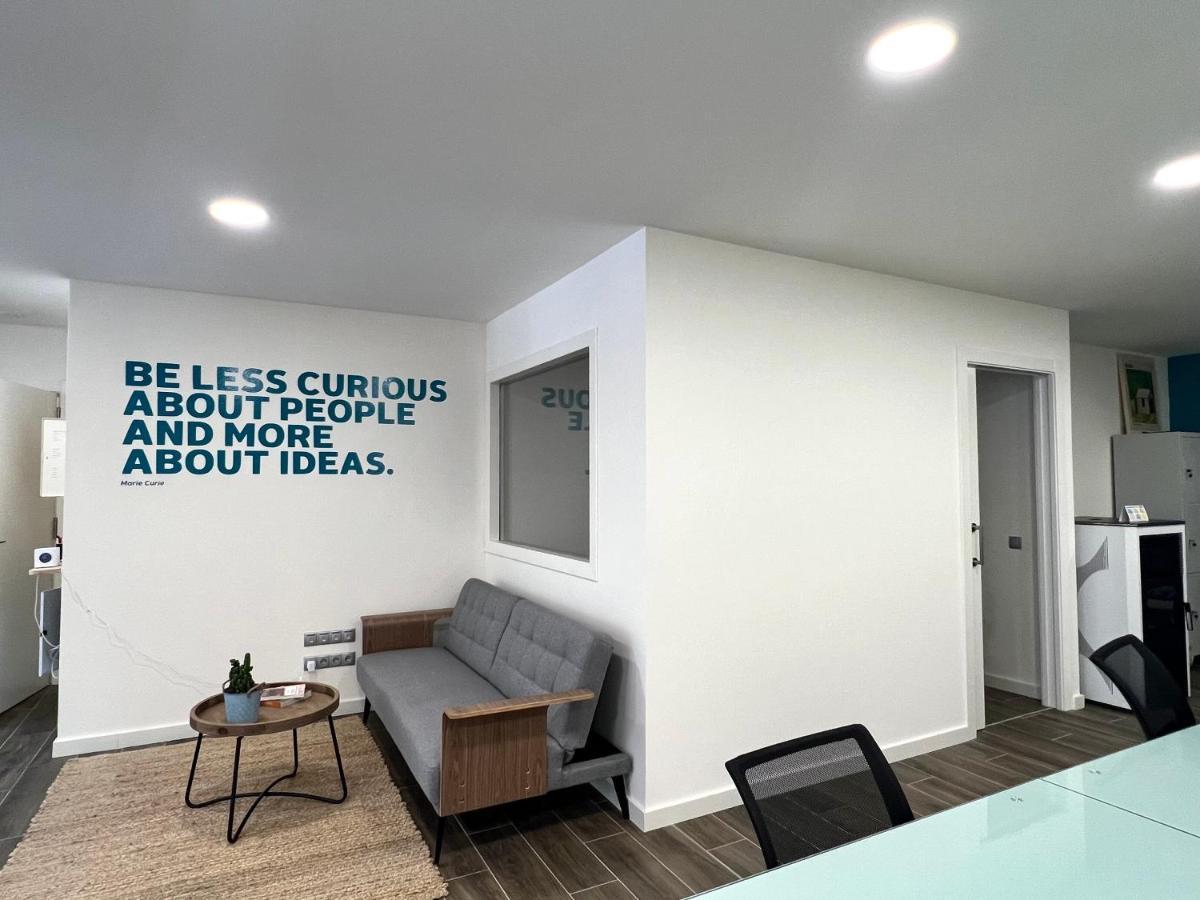 Espot Cowork & Apartments - L'Amfitriona Exterior photo